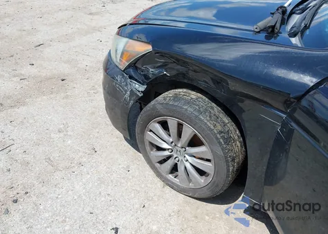 2011 Honda Accord 2.4 Ex-L из США, поврежденный, VIN 1HGCP2F84BA116477